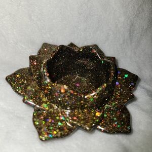 Glittering gold Lotus Candle Holder